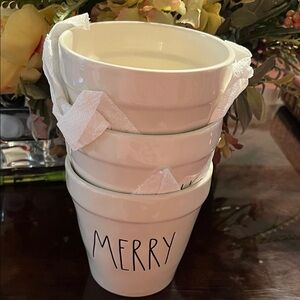 White Ceramic Bowls with 'Merry' Joy,and Cheer! New never been used!